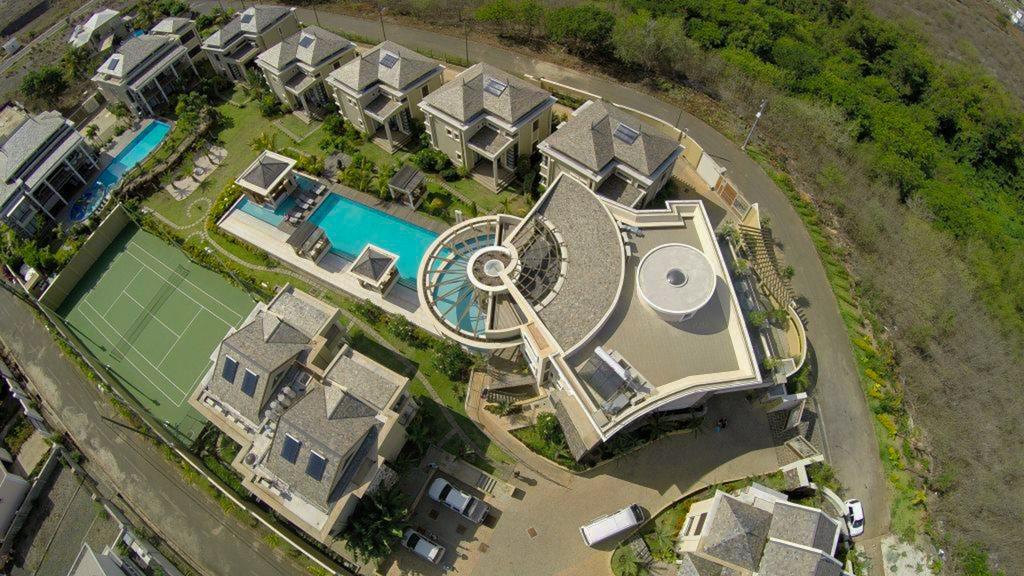 Villasun Luxury Apartments & Villas Flic en Flac Bagian luar foto