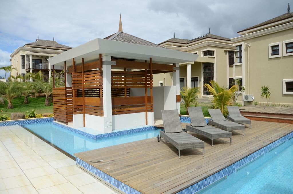 Villasun Luxury Apartments & Villas Flic en Flac Bagian luar foto