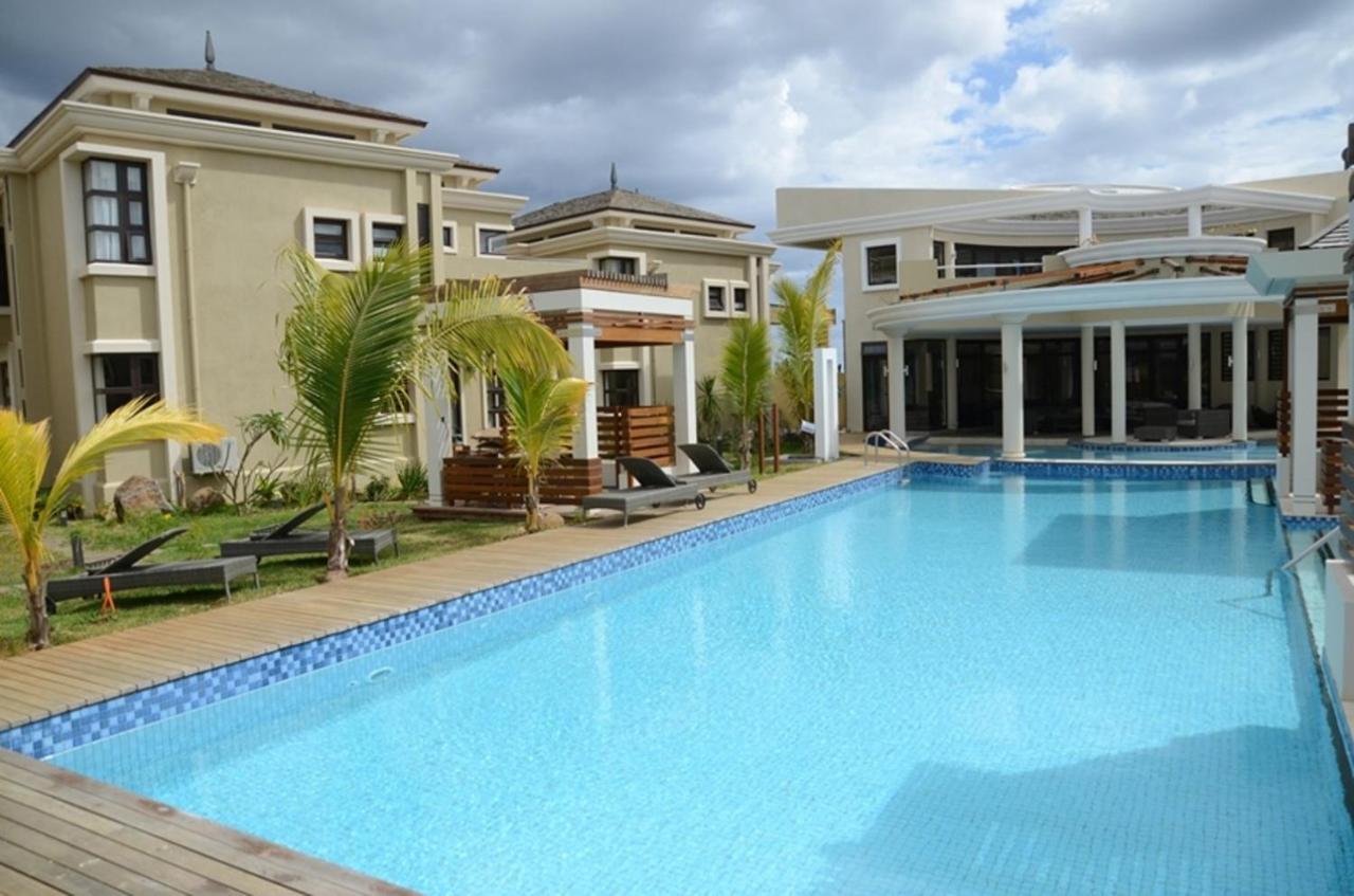 Villasun Luxury Apartments & Villas Flic en Flac Bagian luar foto