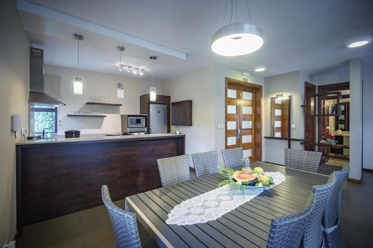 Villasun Luxury Apartments & Villas Flic en Flac Bagian luar foto